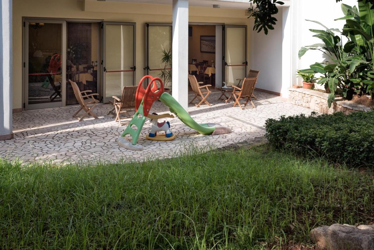 La Chiocciola Bed & Breakfast Castrignano del Capo Exterior photo