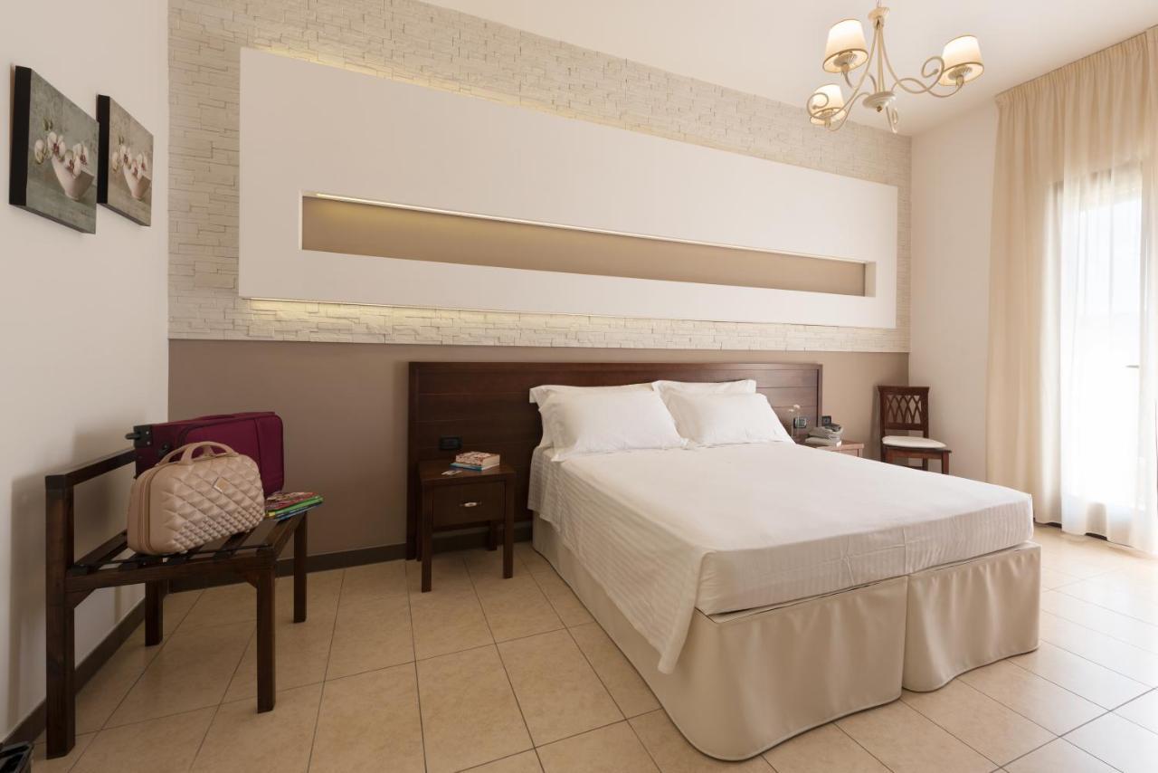 La Chiocciola Bed & Breakfast Castrignano del Capo Exterior photo